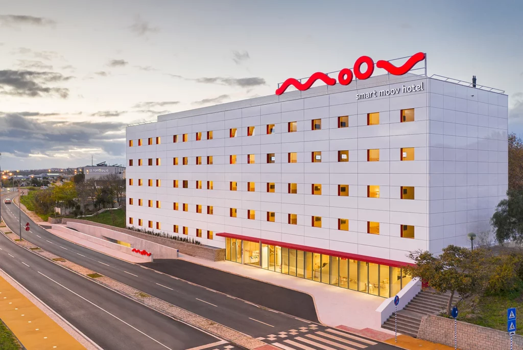 Moov Hotel Oeiras exterior view